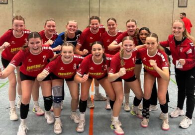 Weibliche A-Jugend mit neuen Sponsoren Weibliche A-Jugend mit neuen Sponsoren